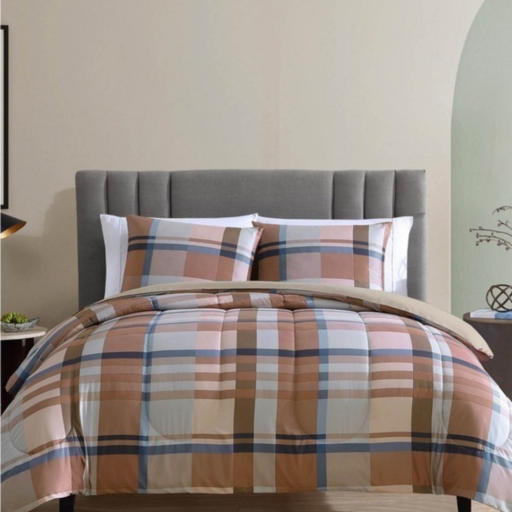 Plaid Pattern Comforter Set - Rust and Cream King Size